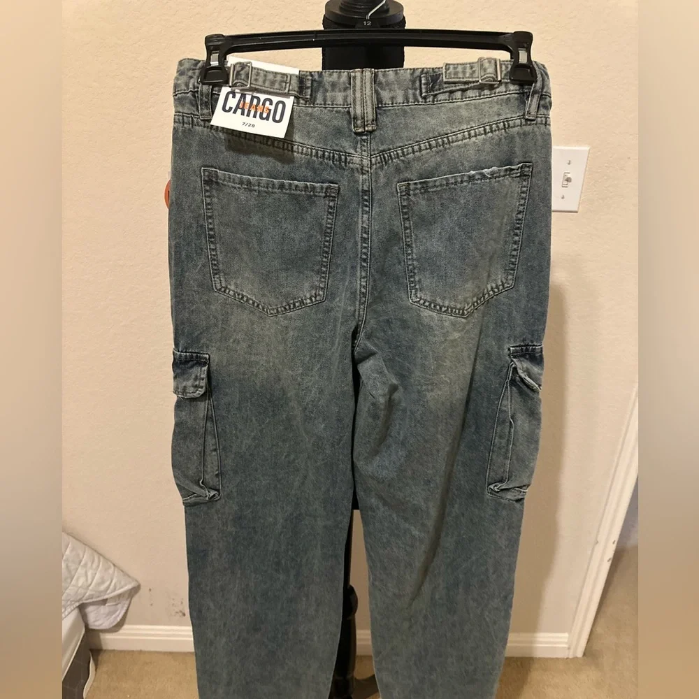 Cargo Jeans Womens Large NWT Pockets Front Bottom & Sides Baggy. Size 7/28. NWT - Picture 5 of 12